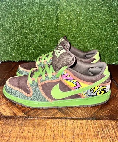Pre-owned Nike Sb Dunk Low 'de La Soul' Shoes In Brown