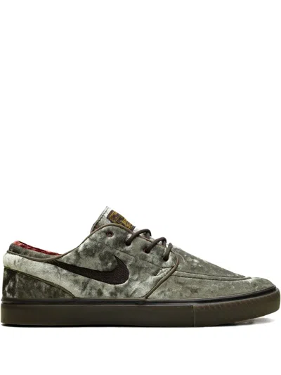 Nike Sb Zoom Janoski Og+ Se "medium Olive/baroque Brown/dark Team Red/velvet Brown" Sneakers In Green