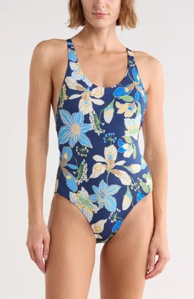 Nike Scoopneck One-piece Swimsuit In Blue