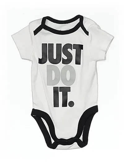 Pre-owned Nike Babies' Short Sleeve Onesie In White