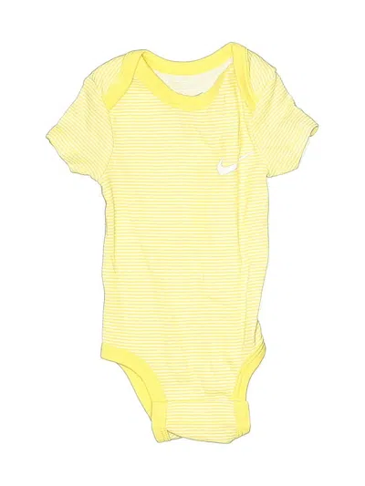 Pre-owned Nike Babies' Short Sleeve Onesie In Yellow