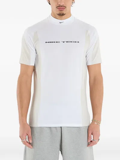 Nike Short-sleeve T-shirt In White