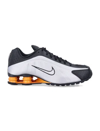 NIKE NIKE SHOX R4