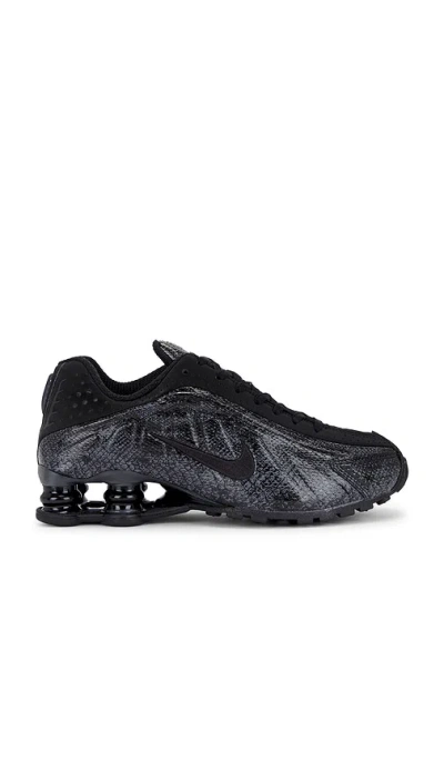 Nike Shox R4 In Black