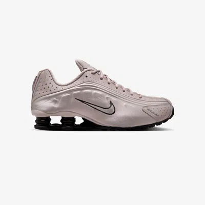 Nike Shox R4 Trainers In Multi | ModeSens