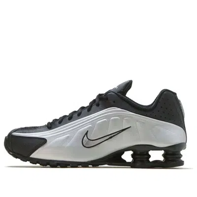 NIKE NIKE SHOX R4 'BLACK SILVER'
