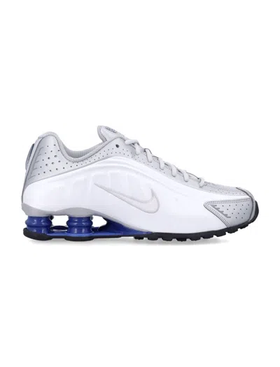Nike Shox R4 Running In Silver