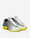 Nike Shox R4 Se Sneakers Vast In Gray