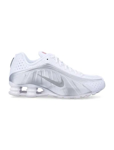 Nike Shox R4 In Silver