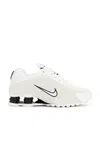 Nike Shox R4 Leather-suede Sneakers In White
