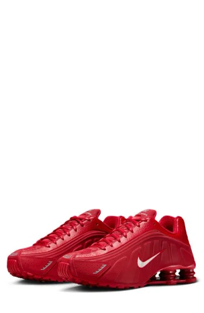 Nike Shox R4 Sneakers In Red