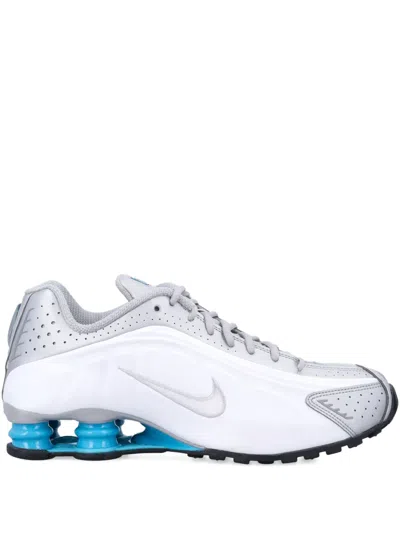 Nike Shox R4 Sneakers
