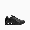 Nike Shox R4 Sneakers In Black