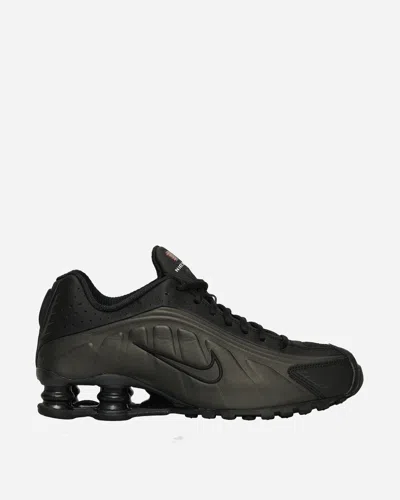 NIKE SHOX R4 SNEAKERS