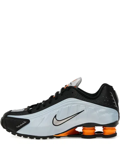 Nike Shox R4 Sneakers In Blue