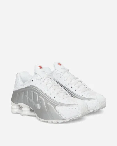 NIKE SHOX R4 SNEAKERS