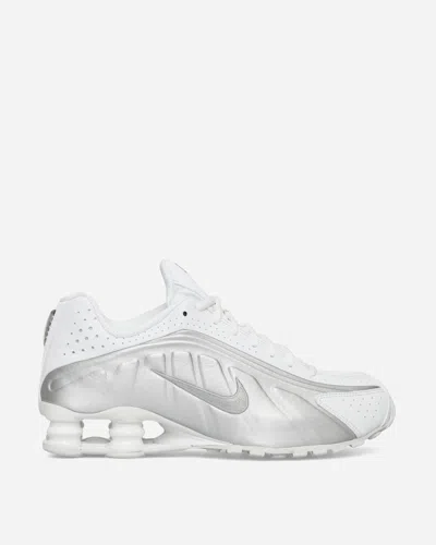 NIKE SHOX R4 SNEAKERS WHITE / METALLIC SILVER