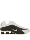 Nike Shox R4 Trainers In Black