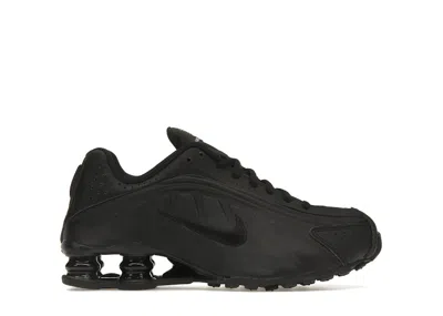 Pre-owned Nike Shox R4 Triple Sneakers In Black