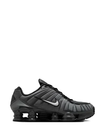 Nike Shox Tl Se Low-top Sneakers In Black