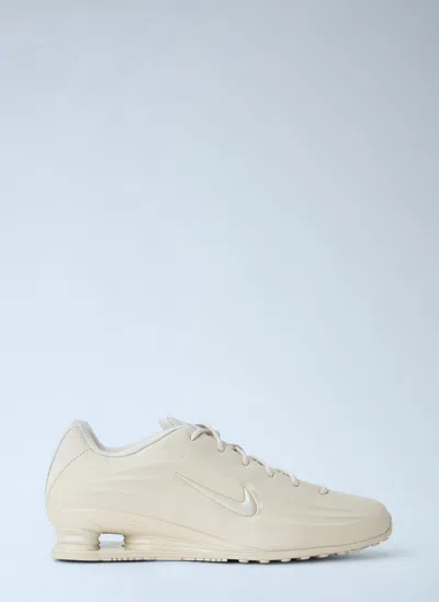 Nike Shox Z S Sneakes In Cream