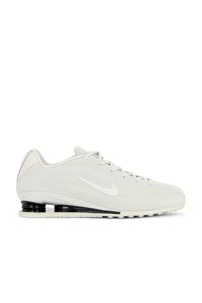 Nike Shox Z Sneaker In White