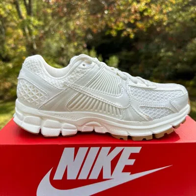 Pre-owned Nike Size 6.5 -  Zoom Vomero 5 Sail Photon Dust Gum Flax Hm5886-133 In White