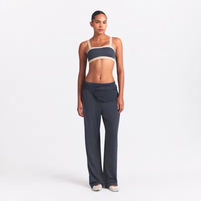 Nike Skims Women's Fannypack In Blue