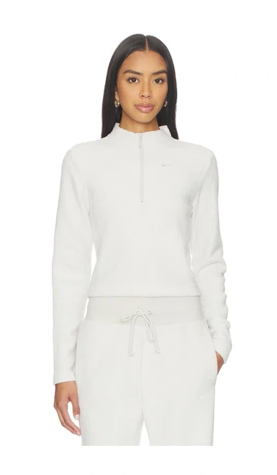 Nike Slim Long Sleeve Cozy Fleece 1/2 Zip Top In White