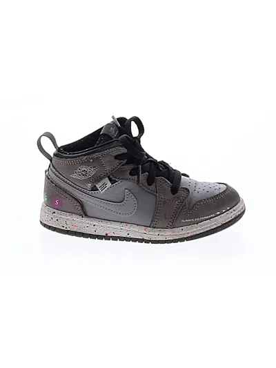 Pre-owned Nike Kids' Sneakers In Gray