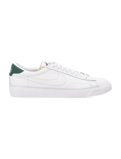 Nike Classic Low-cut Tennis Shoes In White