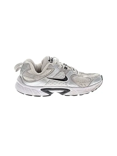 Pre-owned Nike Kids' Sneakers In Silver