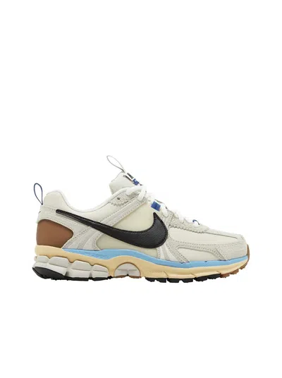 Nike Sneakers In White