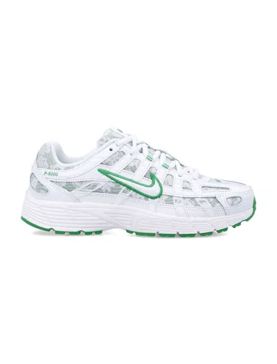 Nike Sneakers In White