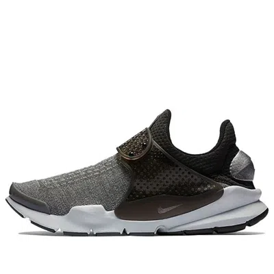 Nike Sock Dart Se 'silver Heel' In Grey