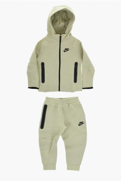 Nike Solid Color Sweatshirt And Joggers Set With Contrasting Deta In Green