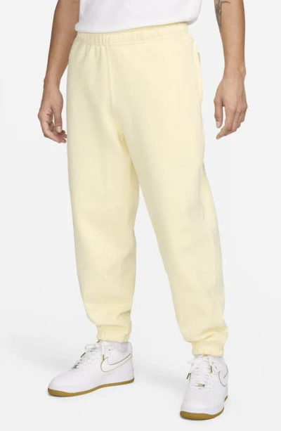 Nike Solo Swoosh Fleece Pant In Alabaster/ White