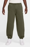 Nike Solo Swoosh Fleece Sweatpants In Green
