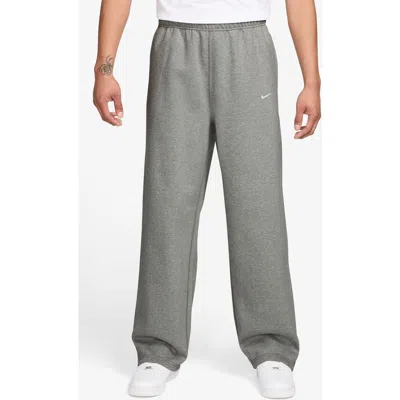 NIKE NIKE SOLO SWOOSH OPEN HEM FLEECE SWEATPANTS
