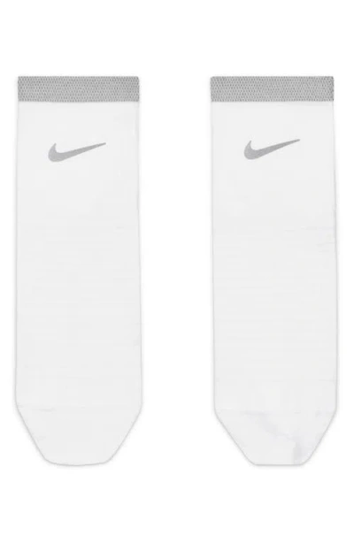 Nike Spark Lightweight Ankle Socks In White