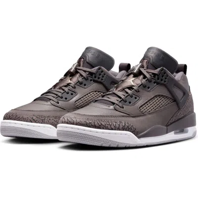 Nike Spizike Low Sneaker
