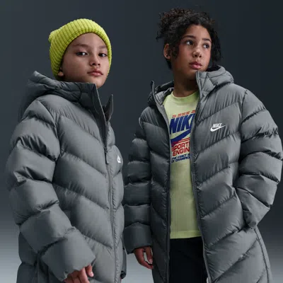 Nike Sportswear All Day Play Big Kids' Therma-fit Loose-fit Puffer Jacket In Gray