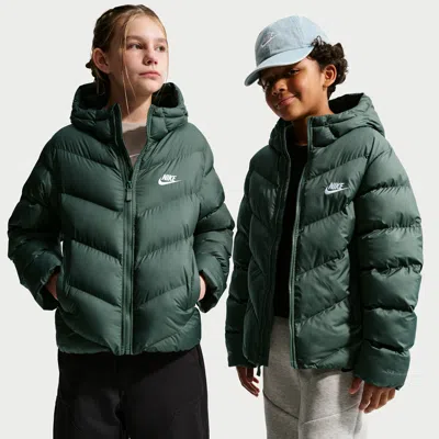 Nike Sportswear All Day Play Big Kids' Therma-fit Loose-fit Puffer Jacket In Green