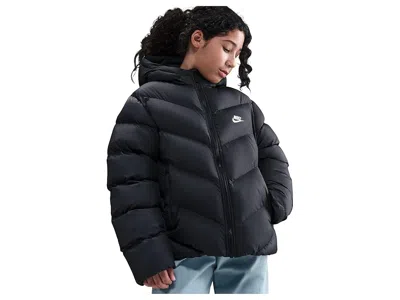 Nike Sportswear All Day Play Therma-fit Loose-fit Puffer Jacket (big Kid) Kid's Coat Black/white : Md (10 In Multi