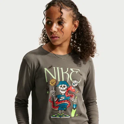 Nike Sportswear Big Kids' Long-sleeve T-shirt In Green
