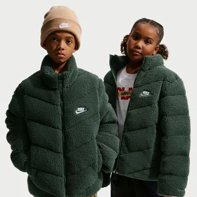 Nike Sportswear Big Kids' Therma-fit Loose Puffer Jacket In Green