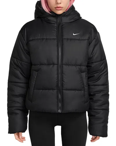 NIKE SPORTSWEAR CLASSIC HOODED THERMA FIT PUFFER JACKET