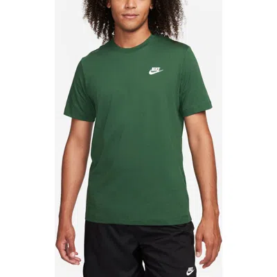 Nike Sportswear Club Crew Neck T-shirt In Green