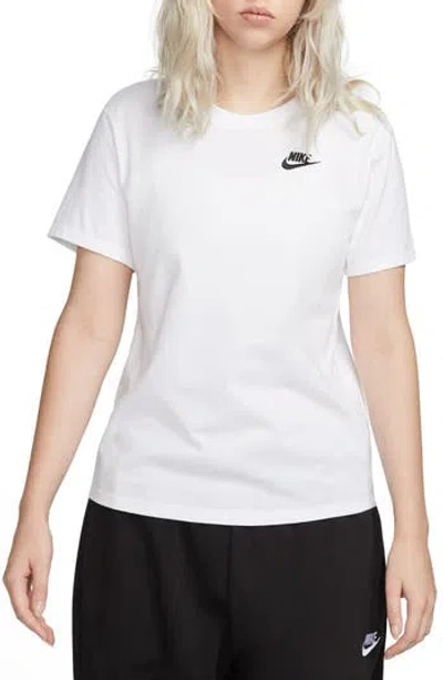 Nike Sportswear Club Essentials T-shirt In Animal Print