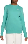 Nike Sportswear Club Fleece Crewneck Sweatshirt In Green Frost/white